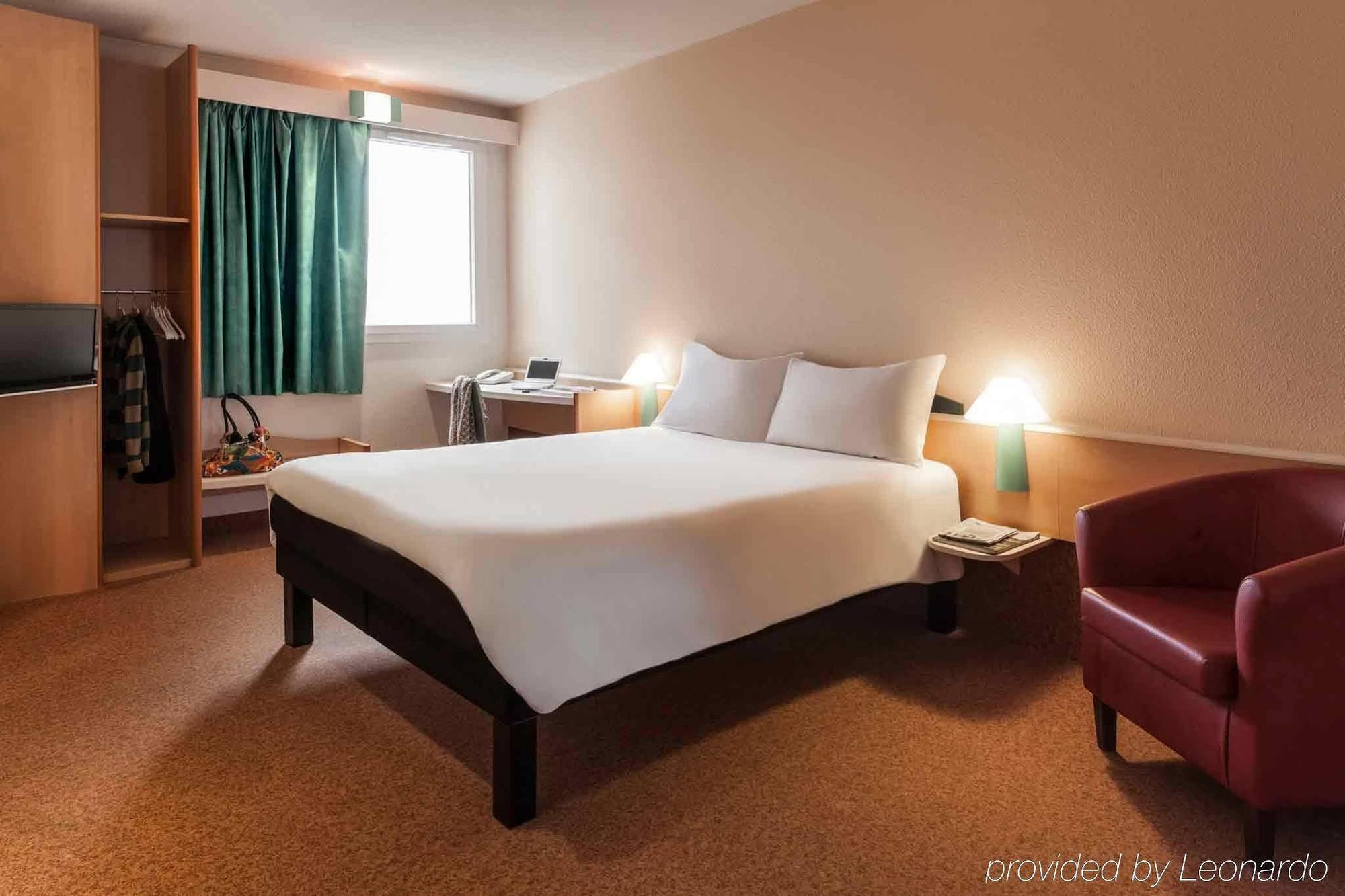 Ibis Hotel 3*